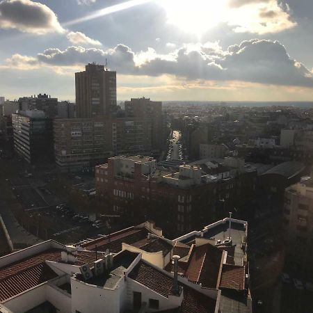 Nirvana Madrid Bagian luar foto