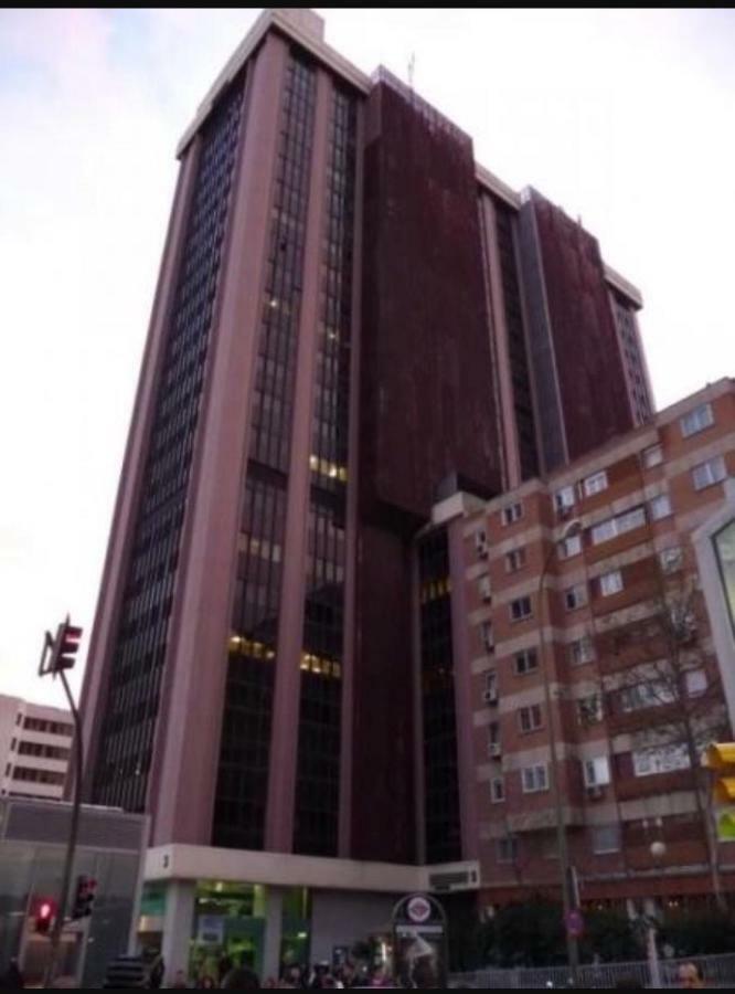 Nirvana Madrid Bagian luar foto